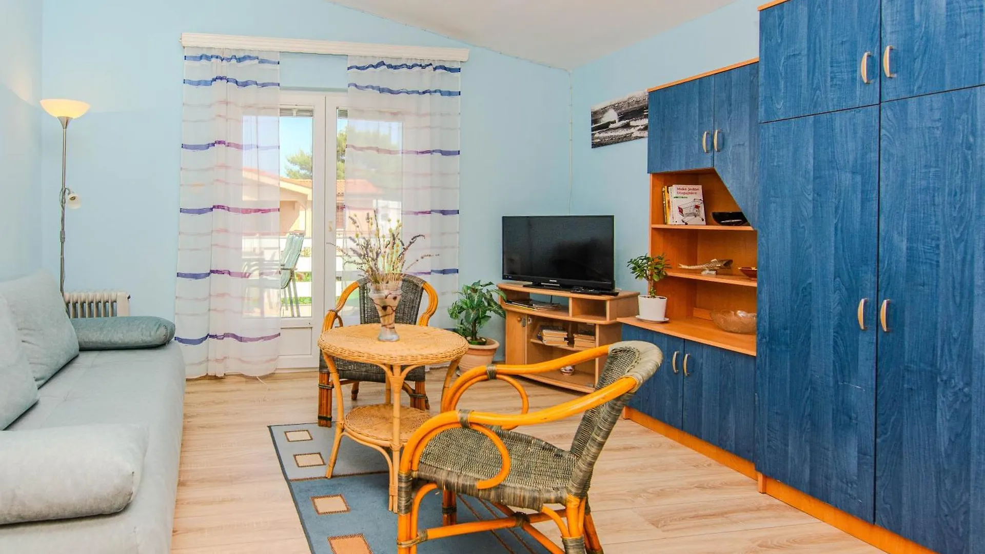 Apartment Semak فير