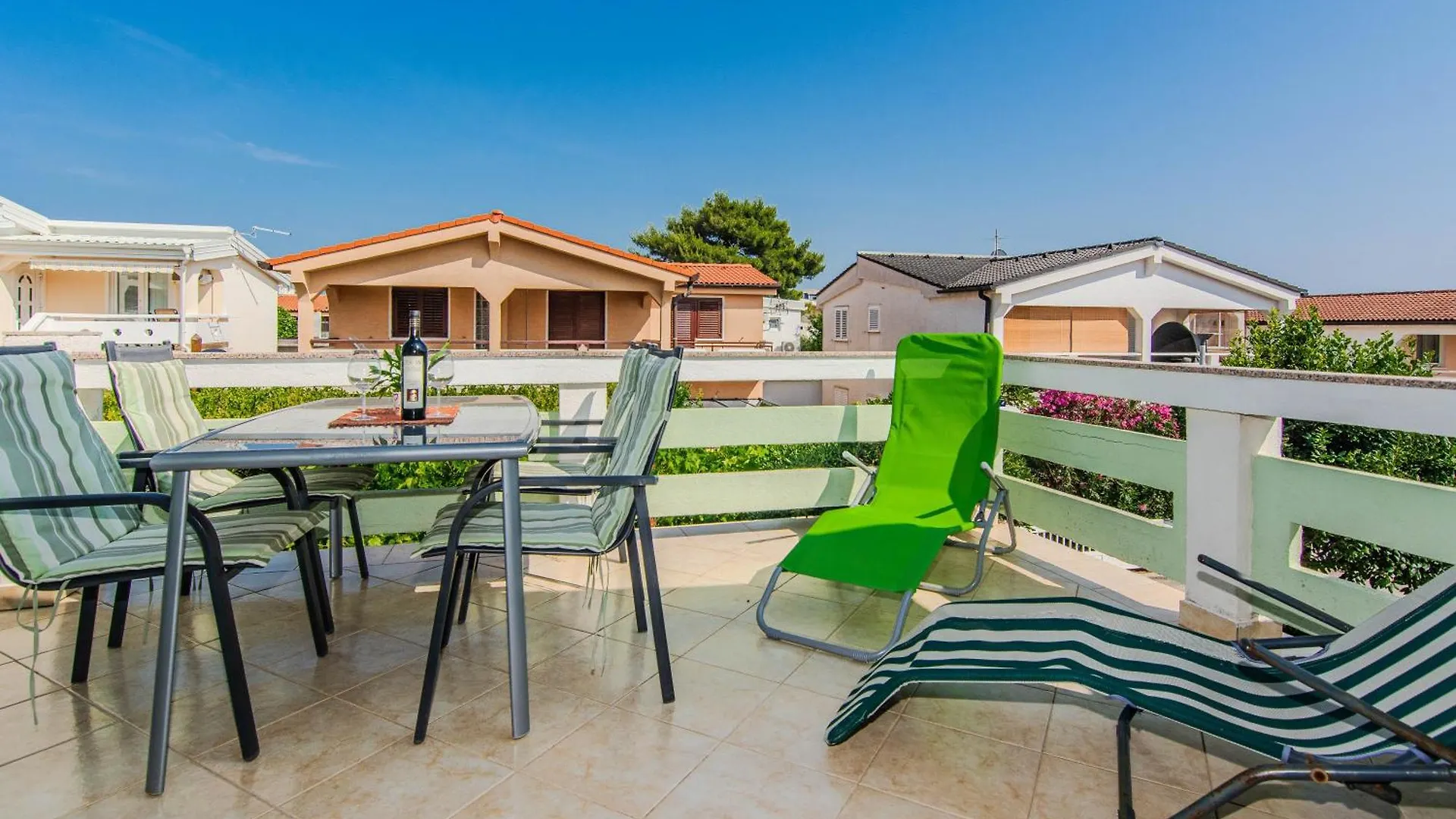 Apartment Semak فير