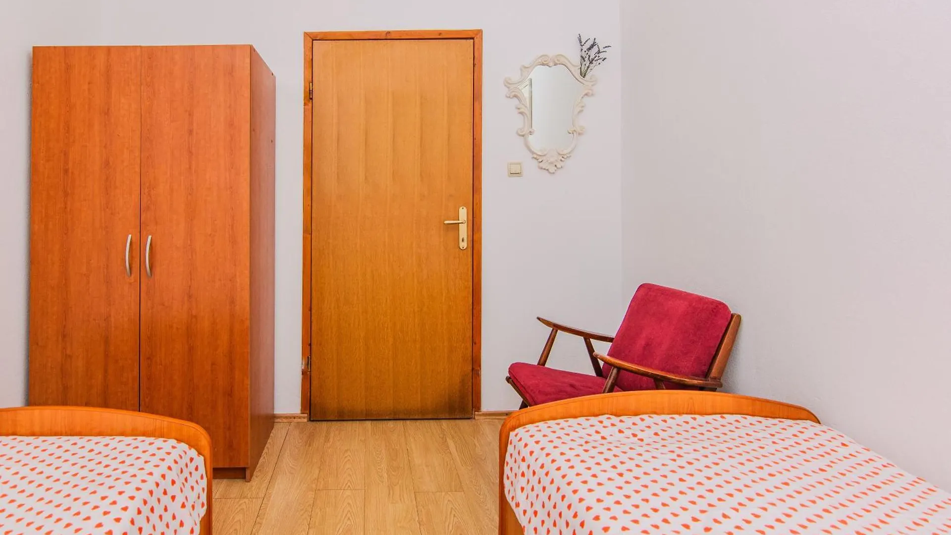 Apartment Semak فير